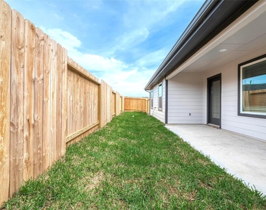 1210 Via Del Corso Lane - Photo Thumbnail 19