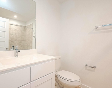 1210 Via Del Corso Lane - Photo Thumbnail 9