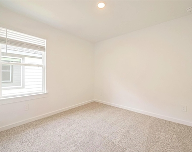 1210 Via Del Corso Lane - Photo Thumbnail 11