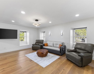 7100 Park Street S - Photo Thumbnail 2