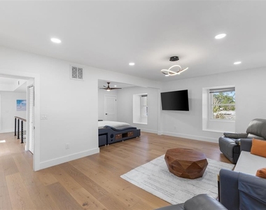 7100 Park Street S - Photo Thumbnail 5