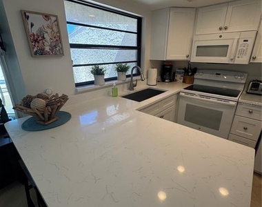 2571 Cyprus Drive - Photo Thumbnail 13