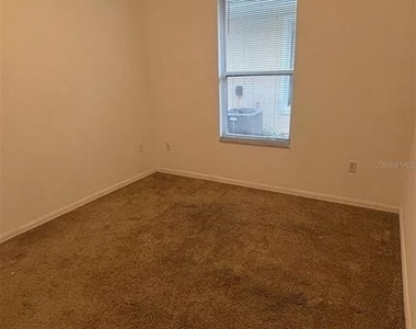 2915 Sunset Lakes Boulevard - Photo Thumbnail 11