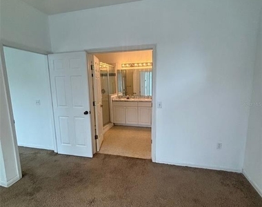 2915 Sunset Lakes Boulevard - Photo Thumbnail 14