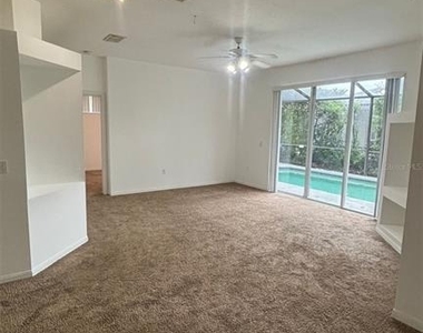 2915 Sunset Lakes Boulevard - Photo Thumbnail 4