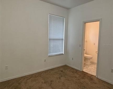 2915 Sunset Lakes Boulevard - Photo Thumbnail 17