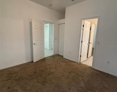 2915 Sunset Lakes Boulevard - Photo Thumbnail 16