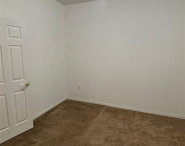 2915 Sunset Lakes Boulevard - Photo Thumbnail 18