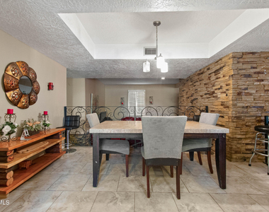 8614 Holmsely Trail - Photo Thumbnail 6