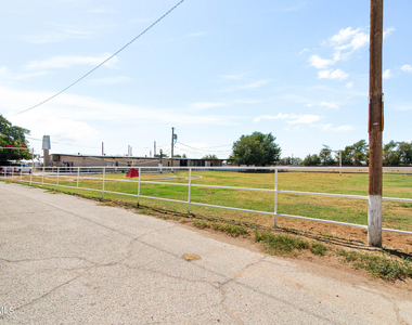 8614 Holmsely Trail - Photo Thumbnail 23