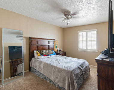 8614 Holmsely Trail - Photo Thumbnail 15