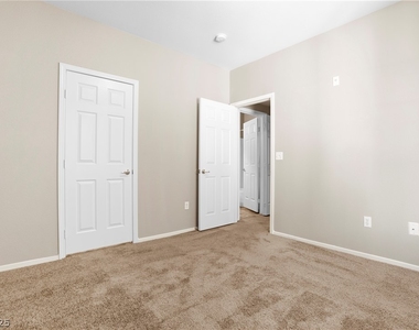 7155 S Durango Drive - Photo Thumbnail 19