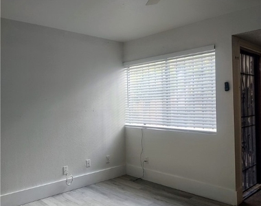 4614 Grand Drive - Photo Thumbnail 19