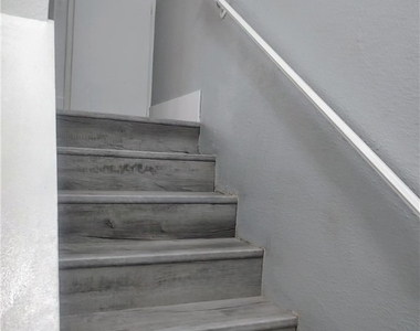 4614 Grand Drive - Photo Thumbnail 17