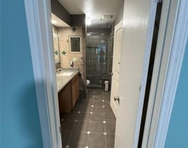 2736 Silver Creek Drive - Photo Thumbnail 19