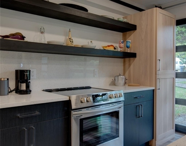 3945 Rockfern Road - Photo Thumbnail 21