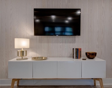 3945 Rockfern Road - Photo Thumbnail 9