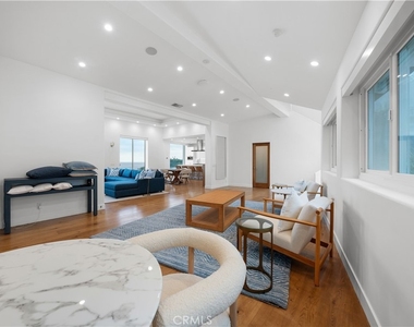 31654 Broad Beach Road - Photo Thumbnail 14