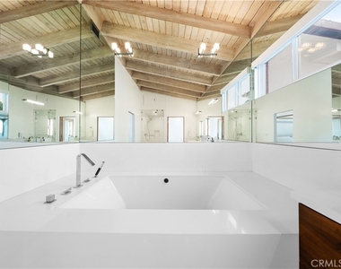 31654 Broad Beach Road - Photo Thumbnail 31