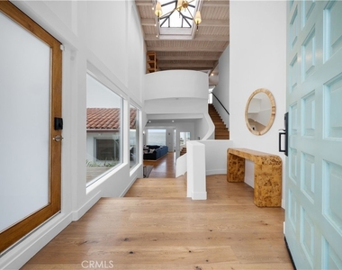 31654 Broad Beach Road - Photo Thumbnail 5