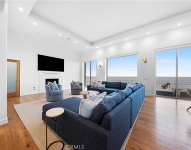 31654 Broad Beach Road - Photo Thumbnail 10