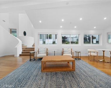 31654 Broad Beach Road - Photo Thumbnail 7