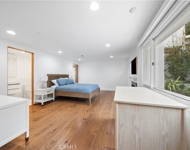31654 Broad Beach Road - Photo Thumbnail 38
