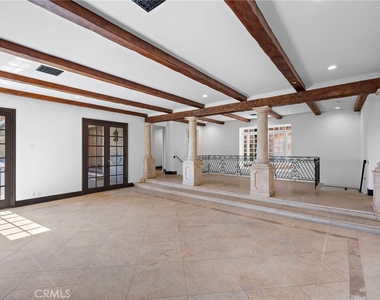 1316 Beverly Grove Place - Photo Thumbnail 4
