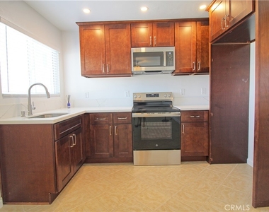 719 E Ramsey - Photo Thumbnail 2