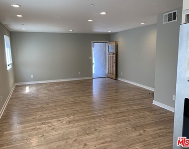 5526 Barton Avenue - Photo Thumbnail 12