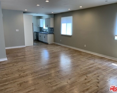 5526 Barton Avenue - Photo Thumbnail 7