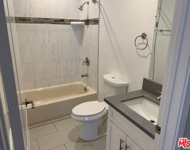 5526 Barton Avenue - Photo Thumbnail 8