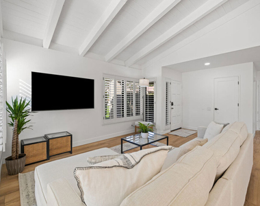 72417 Rolling Knolls Drive - Photo Thumbnail 2