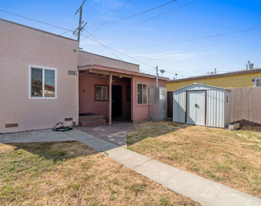 932 1/2 California Avenue - Photo Thumbnail 11