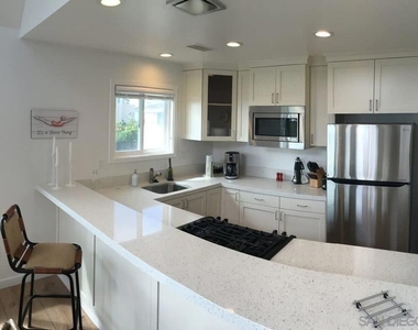 5112 Saratoga Ave - Photo Thumbnail 5