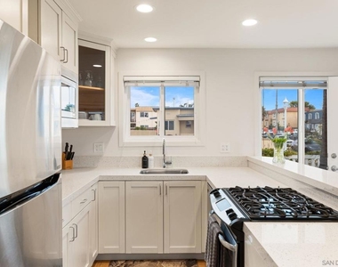 5112 Saratoga Ave - Photo Thumbnail 10