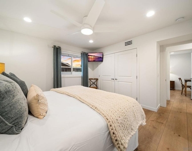 5112 Saratoga Ave - Photo Thumbnail 17