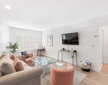 900 Jasmine Lane - Photo Thumbnail 14