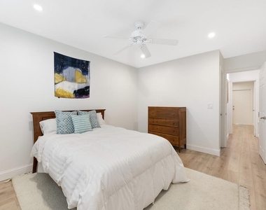 900 Jasmine Lane - Photo Thumbnail 21