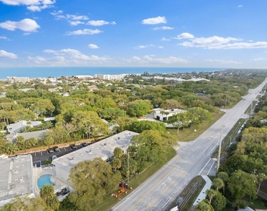 900 Jasmine Lane - Photo Thumbnail 31