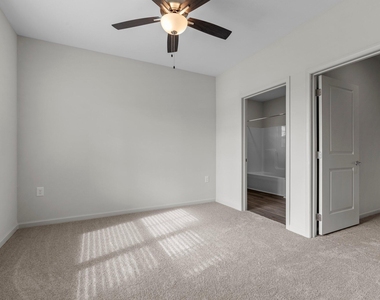 170 Grove Circle - Photo Thumbnail 13