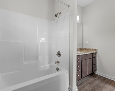 170 Grove Circle - Photo Thumbnail 16