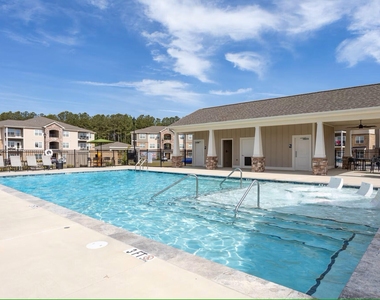 170 Grove Circle - Photo Thumbnail 19
