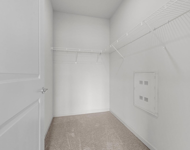 170 Grove Circle - Photo Thumbnail 14