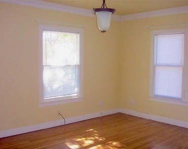 2718 E 22nd St - Photo Thumbnail 1