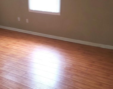 4515 White Rock Street - Photo Thumbnail 7