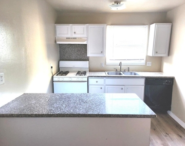 4515 White Rock Street - Photo Thumbnail 5