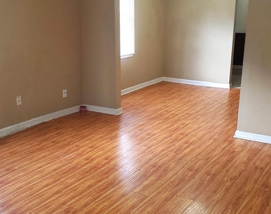 4515 White Rock Street - Photo Thumbnail 1