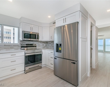 25870 Hickory Boulevard - Photo Thumbnail 5
