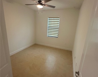 2167 Della Drive - Photo Thumbnail 13